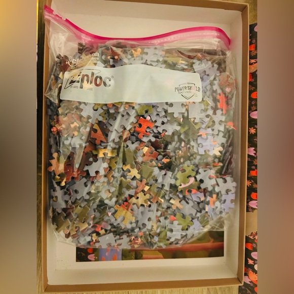 COPY - Trevell Summer Picnic | 1,000 Piece Jigsaw Puzzle - Picture 4 of 4